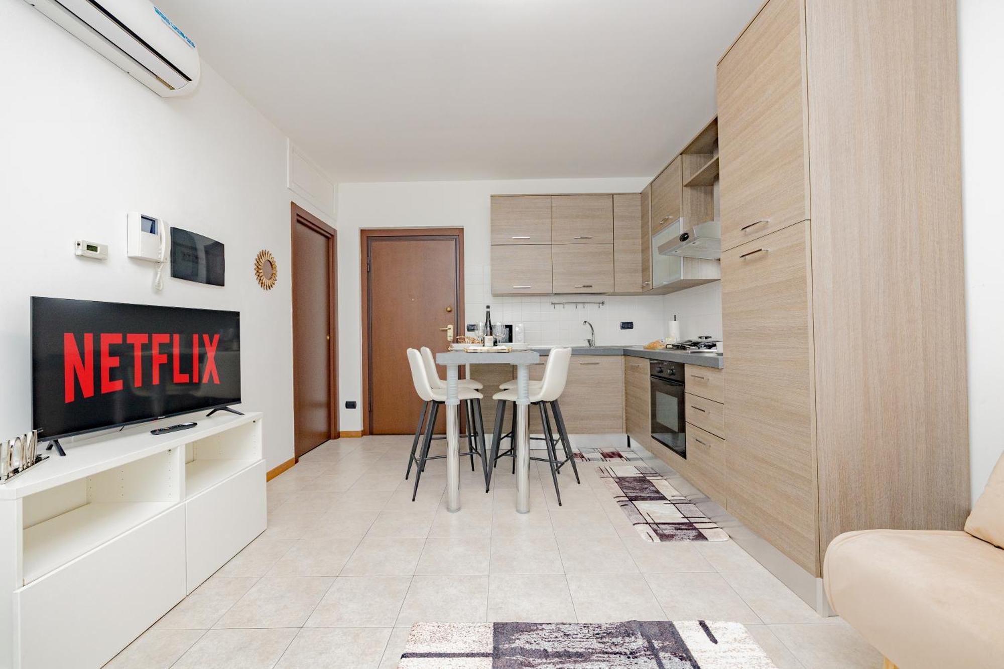 Skyline Milano-terrazza E Box Auto Esclusivo Apartment *