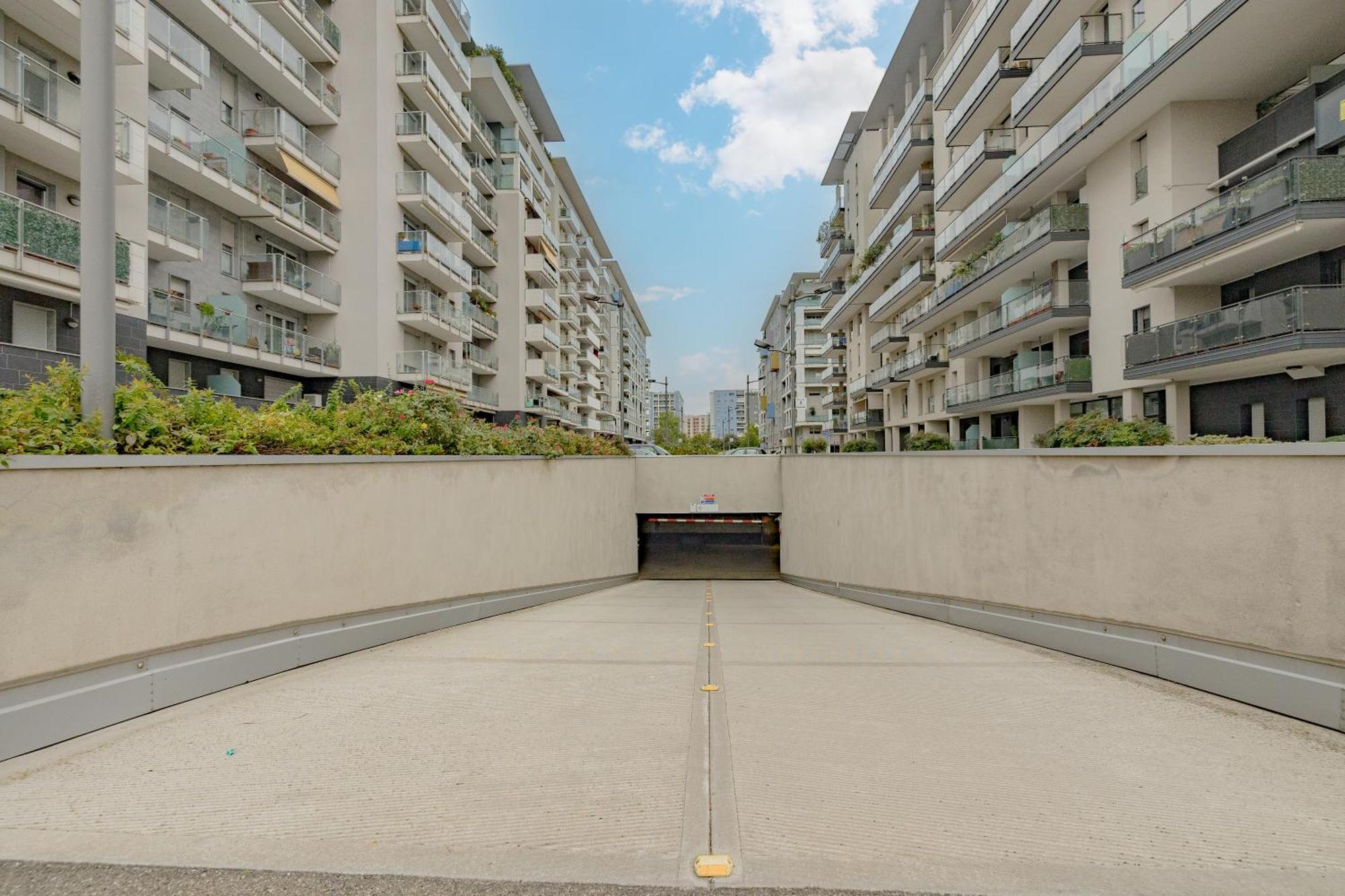 Skyline Milano-terrazza E Box Auto Esclusivo